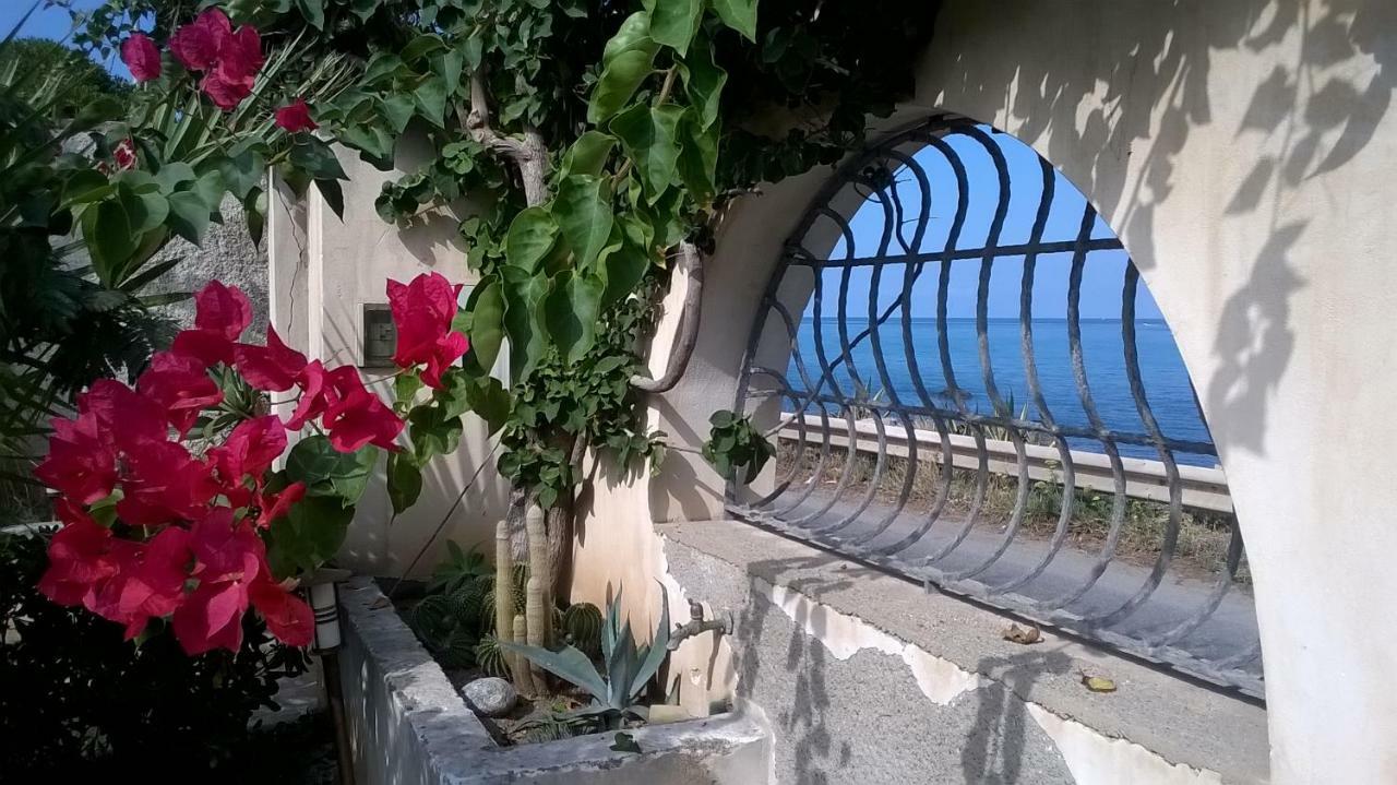 Domus Austri Villa Messina Dış mekan fotoğraf